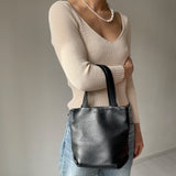 Leaf bucket bag - black