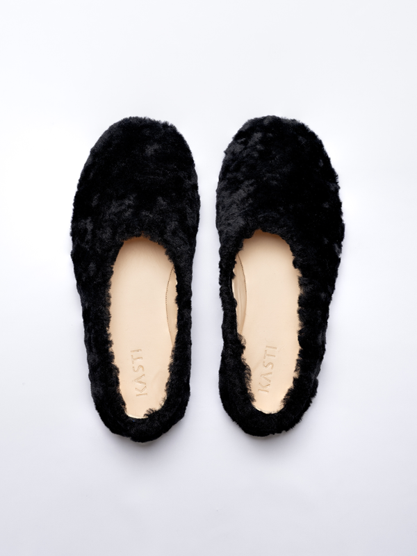 CARLY slipper - black shearling - coming soon