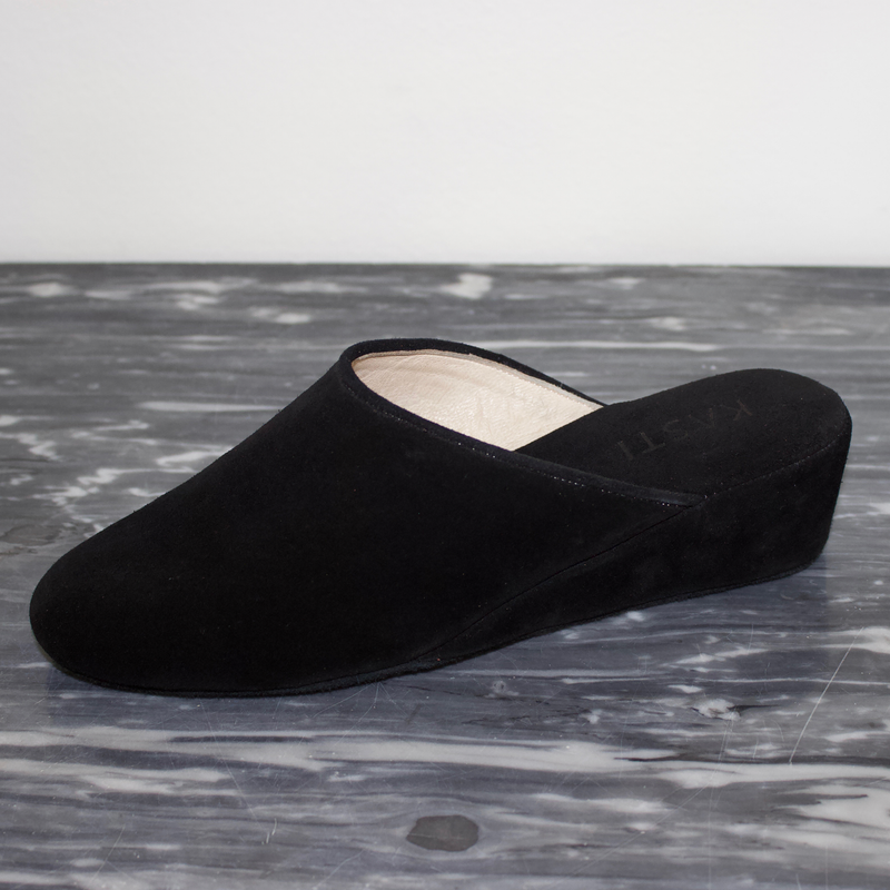 Olive wedge slipper - black